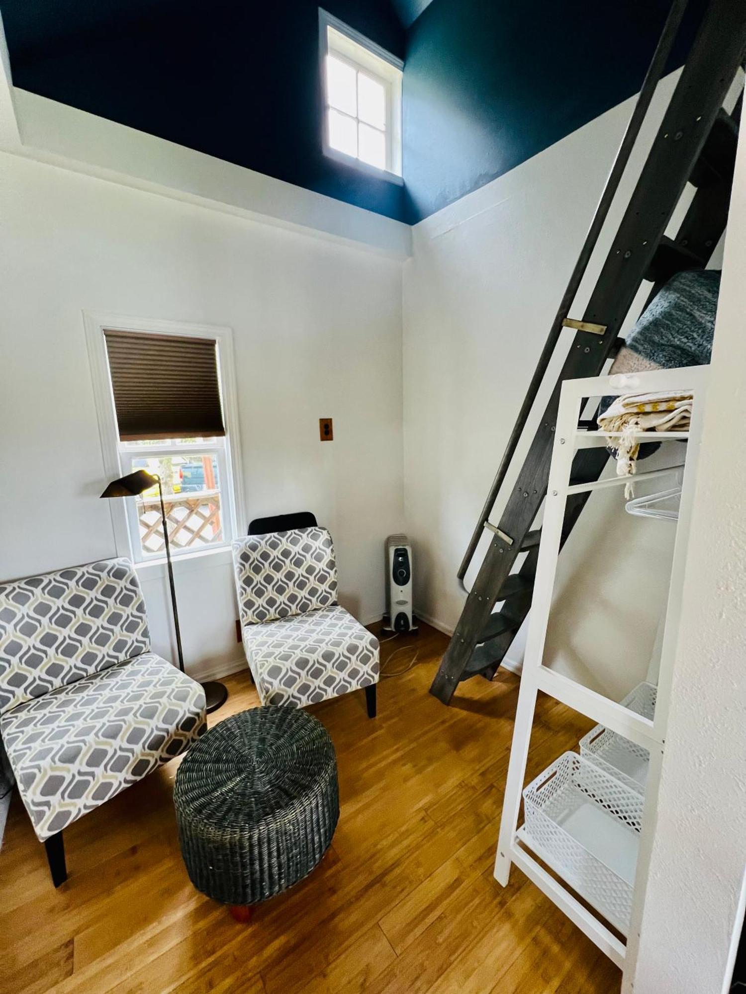 Bridge Tender Shack With Hot Tub On Deck ラ・コナー エクステリア 写真