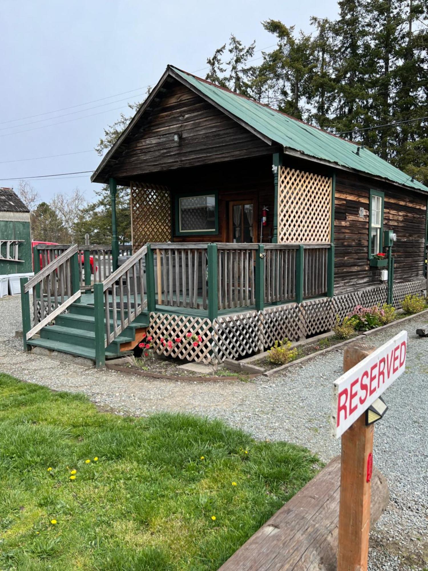 Bridge Tender Shack With Hot Tub On Deck ラ・コナー エクステリア 写真