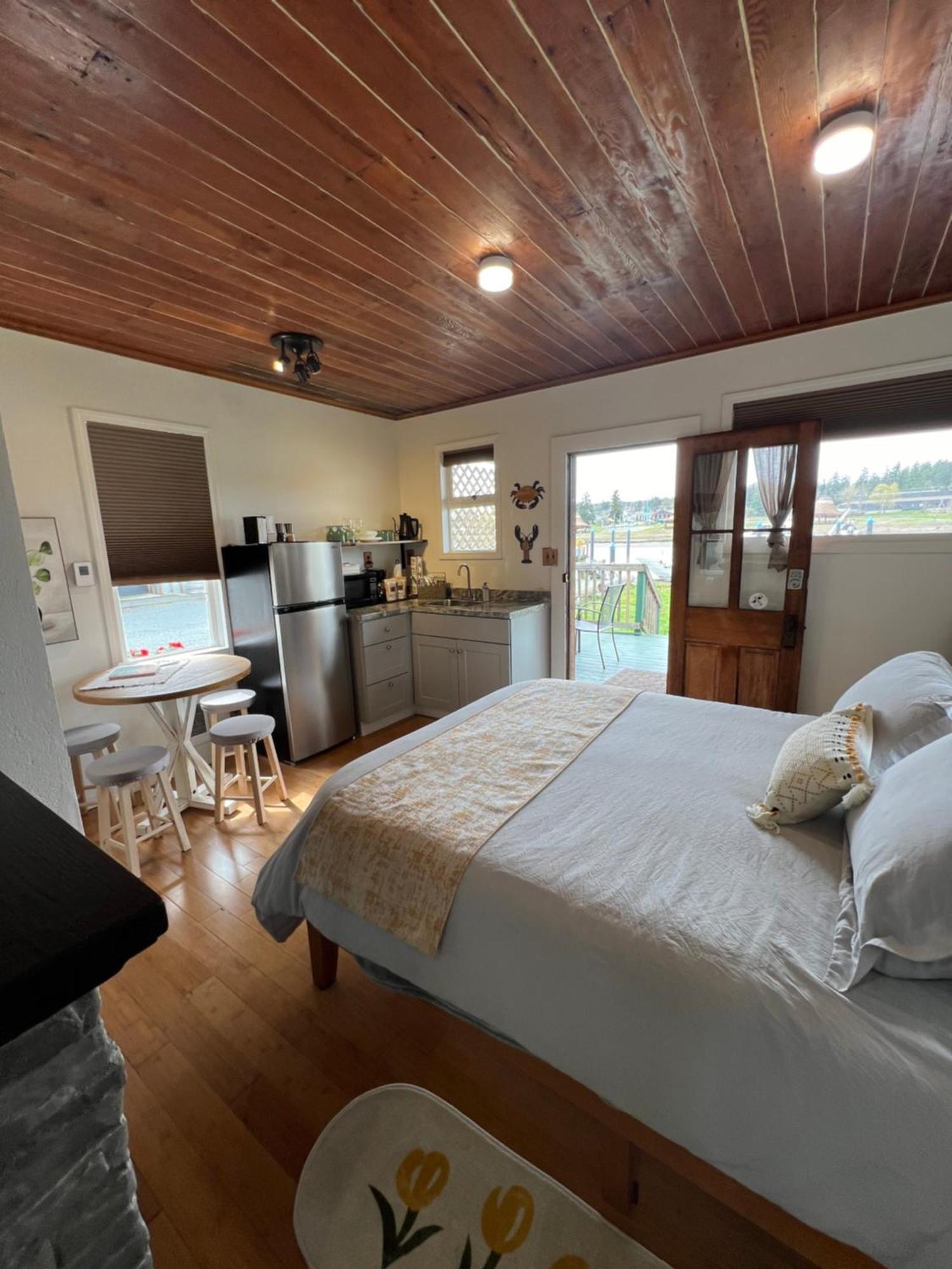Bridge Tender Shack With Hot Tub On Deck ラ・コナー エクステリア 写真