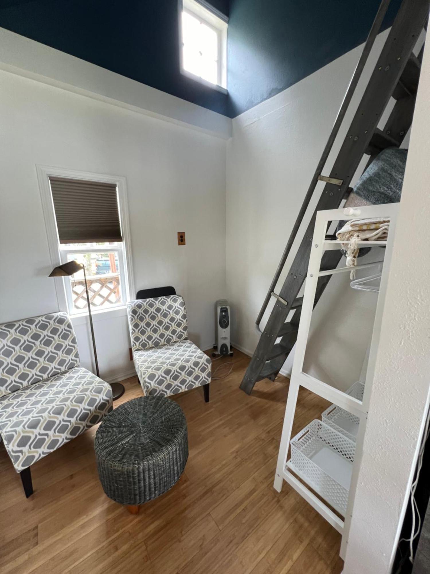 Bridge Tender Shack With Hot Tub On Deck ラ・コナー エクステリア 写真